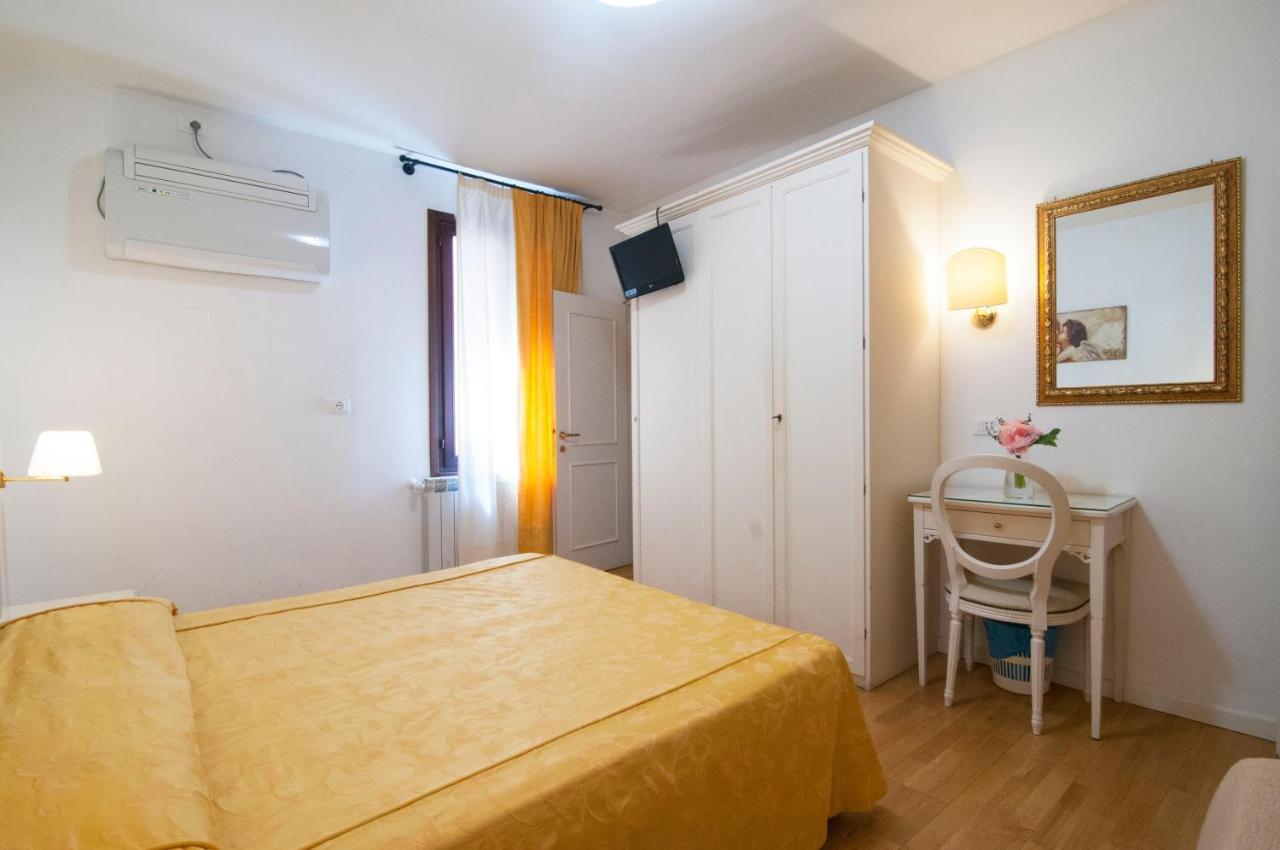 Albergo Ai Tolentini Venice Ngoại thất bức ảnh