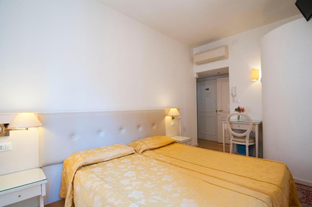 Albergo Ai Tolentini Venice Ngoại thất bức ảnh